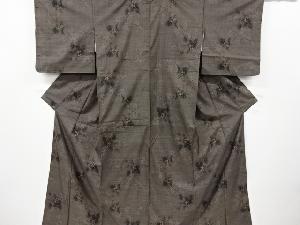 草花模様織り出し本場泥大島紬着物(7マルキ)